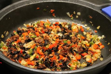 Alubias blancas con codornices y setas Alubias blancas con codornices y setas