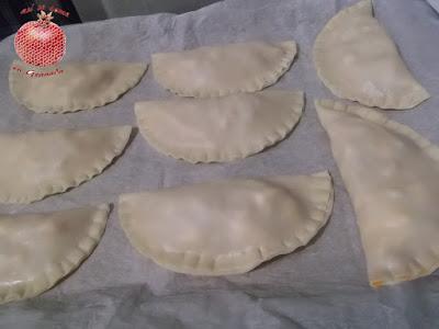 Empanadillas de atún y huevo al horno