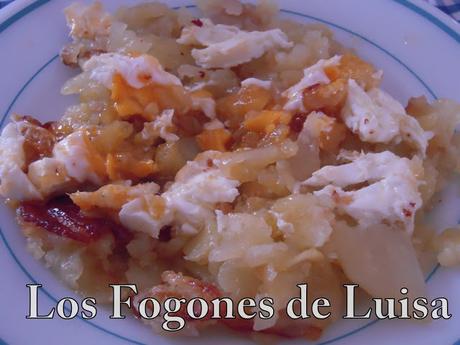 HUEVOS ROTOS CON PATATAS EN PELOTON HUEVOS ROTOS CON PATATAS EN PELOTON