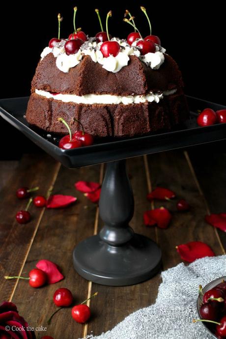 black-forest-bundt-cake, national-bundt-cake-day, bundt-cake, tarta-selva-negra