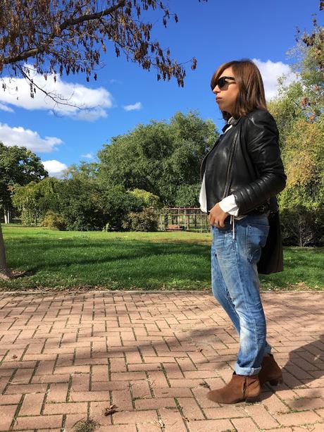 WHITE BLOUSE, ALWAYS... WHITE BLOUSE, ALWAYS...