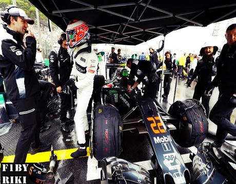 McLaren en Brasil es el reflejo de la mediocridad en su GP 800, mientras que Alonso es el único capaz de brillar McLaren en Brasil es el reflejo de la mediocridad en su GP 800, mientras que Alonso es el único capaz de brillar