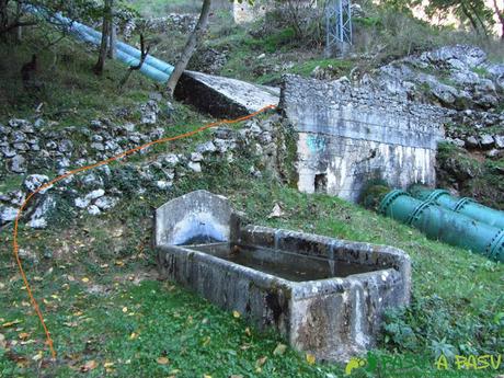 Fuente en la subida a Camarmeña