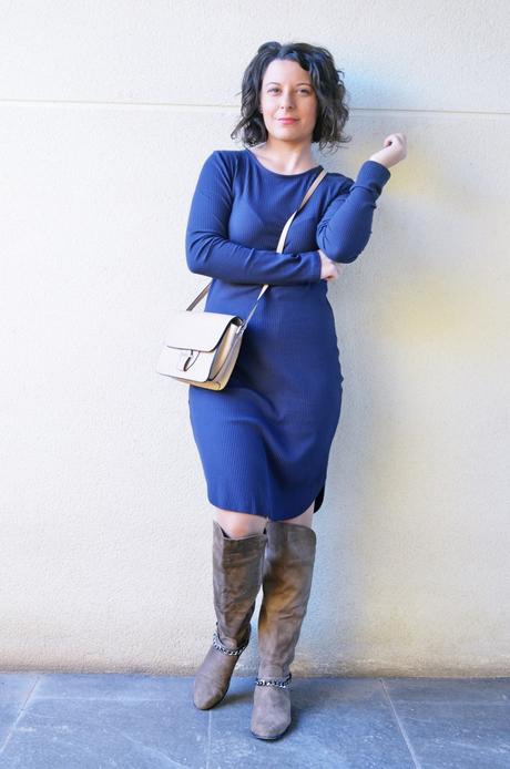 look_streetstyle_maxivestido_chaquetadeflecos_relojdemadera_mivestidoazul_blogdemoda_castellon_influencer_friendsfluencers_valencia-6