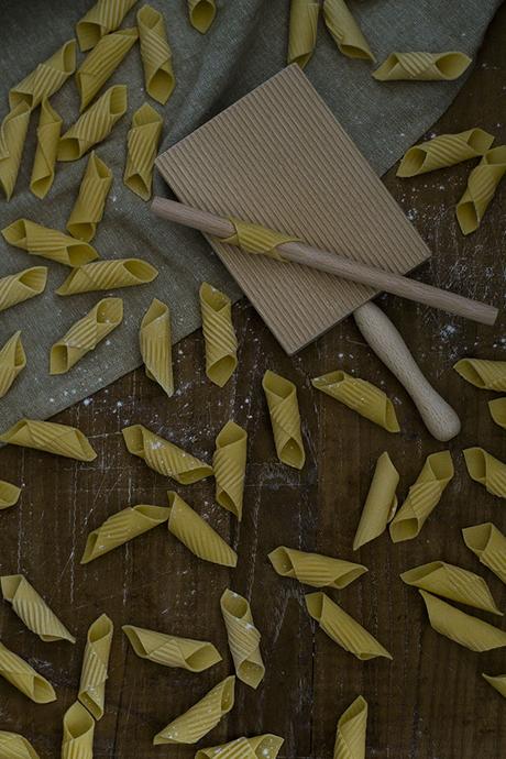 GARGANELLI CASEROS CON SALSA DE TOMATE SECO Y QUESO DE CABRA