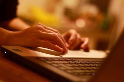 RESEÑA: El silencio es un Pez de Colores. RESEÑA: El silencio es un Pez de Colores.