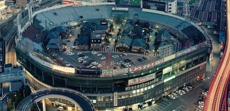 15 imágenes curiosas que posiblemente no habías visto antes casas-dentro-de-un-viejo-estadio