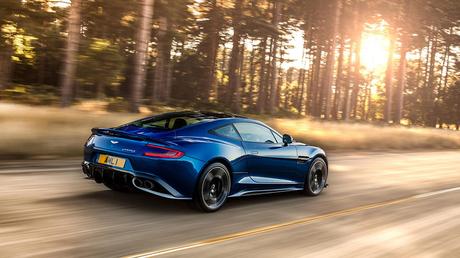 Aston Martin Vanquish S. Salvajemente británico