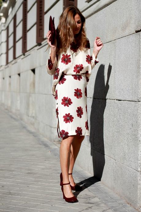 2 piezas : top y falda 2 piezas : top y falda