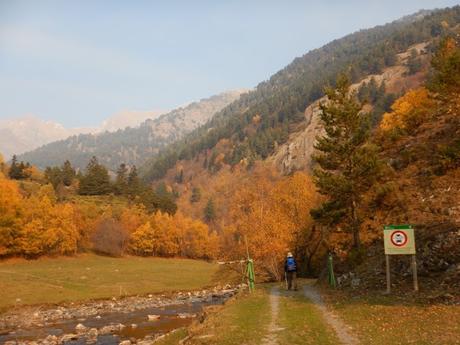 Ruta a los Prats de Clavera y al Bosc de Bonabé desde la Borda de Perosa