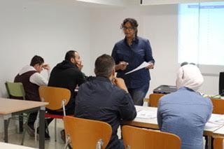 Un total de 60 refugiados e inmigrantes procedentes de 13 países aprenderán español en la UPO curso-refugiados-upo_19112016