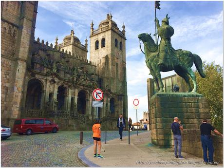 Catedral de la Sé y estatua de Alfonso Henriquez, el primer rey portugués