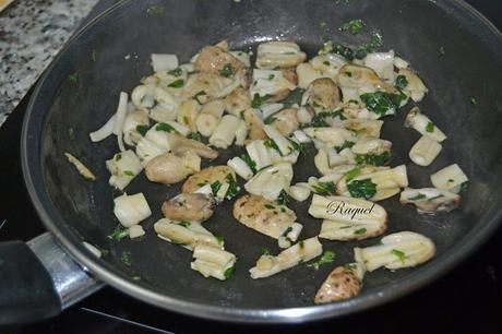 Tortilla con bolets de tinta