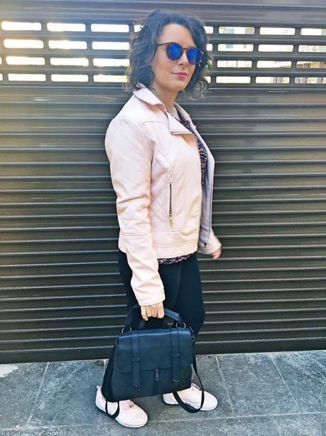 look_sportychic_bikerrosa_streetstyle_mivestidoazul_fashionblog_blogdemoda_castellon_influencer-8