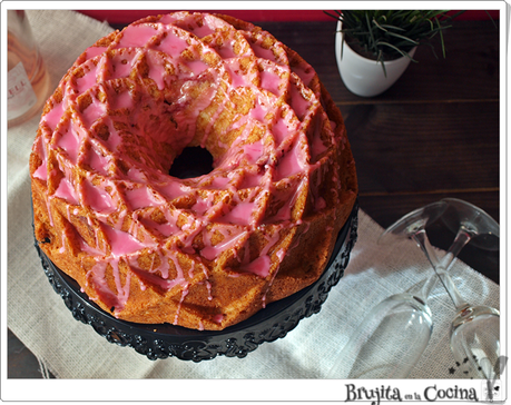 Bundt cake Cava rosa y frambuesas