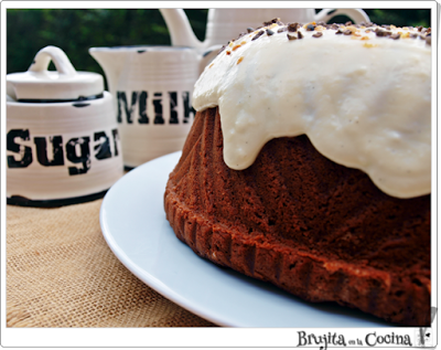 Bundt cake chocolate y crema pastelera