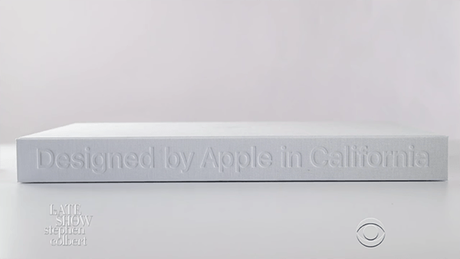 Un libro de $300 USD “diseñado por Apple” necesitaba un vídeo de promoción como este
