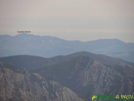 Pico MOCOSO (1.989 m.) y LAGUNAS DEL PÁRAMO desde LA PERAL (Somiedo) Vista de la Capiella Martín desde el Pico Mocoso