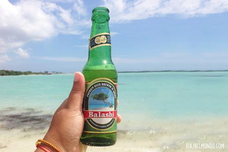 Recuerdos breves de Aruba Para el calor, una cerveza típica del lugar
