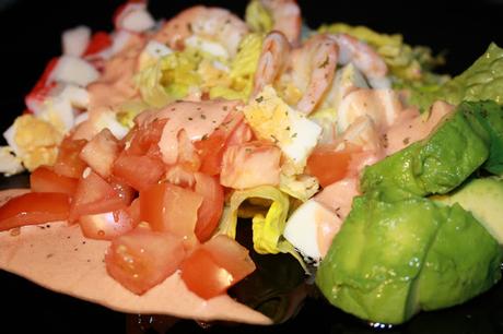 ENSALADA DE MAR CON SALSA ROSA