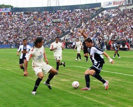 25 de Noviembre en ALianza Lima [Junior Viza]