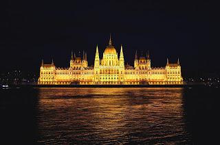 LA BELLEZA DEL PARLAMENTO DE HUNGARIA EN BUDAPEST