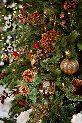 La Navidad se envuelve de flores con Llorens & Durán La Navidad se envuelve de flores con Llorens & Durán