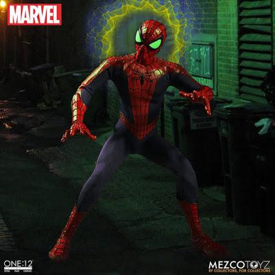 Vean esta increíble figura de Spider-Man cortesía de Mezco Toys