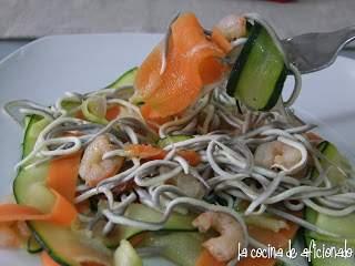 Tagliatelle de calabacín y zanahoria con gulas, Foto 2