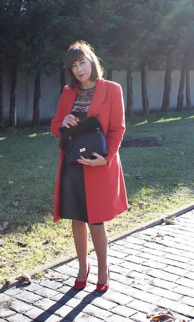 MIS LOOKS - ROJO Y NEGRO