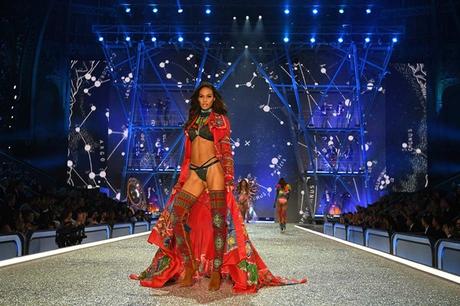 Victoria's Secret Fashion Show 2016