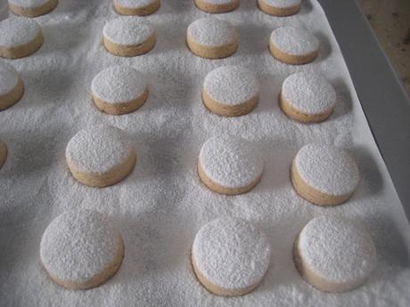 POLVORONES DE CANELA POLVORONES DE CANELA