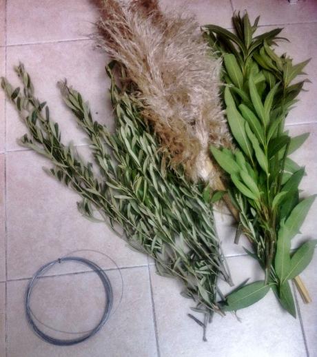 ¿Que necesitamos para hacer una corona de navidad? ramas para corona de navidad