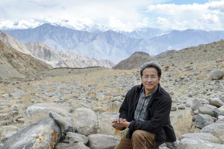 EL HOMBRE QUE HACE GLACIARES ARTIFICIALES PARA SALVAR EL HIMALAYA