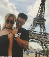 Aubrey O’Day muestra un enorme pedrusco mientras explora París con Pauly D