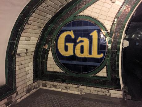 A pocos metros del suelo A pocos metros del suelo