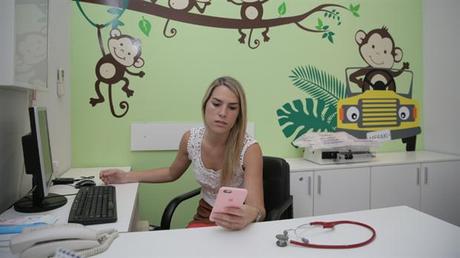 Dr. WhatsApp: las consultas médicas invaden las redes. Dr. WhatsApp: las consultas médicas invaden las redes.