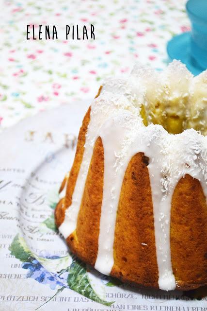 Bundt cake de calabaza y kéfir, con dátiles y coco Bundt cake de calabaza y kéfir, con dátiles y coco