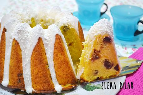 Bundt cake de calabaza y kéfir, con dátiles y coco Bundt cake de calabaza y kéfir, con dátiles y coco