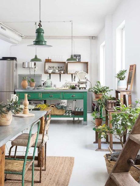 UN HOGAREÑO LOFT MADRILEÑO DE ESTILO INDUSTRIAL