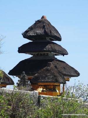 Bali; el Templo Uluwatu y las playas de Jimbaran