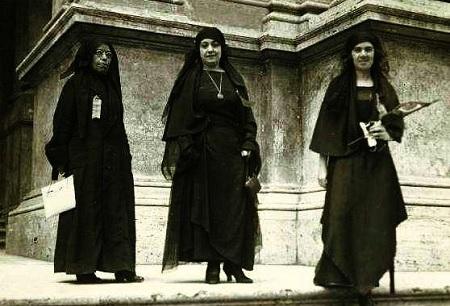 El velo arrancado, Huda Sha'arawi (1879-1947) El velo arrancado, Huda Sha'arawi (1879-1947)