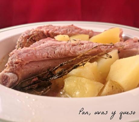 Patatas guisadas con costillas (tradicional o Crock-Pot) Patatas guisadas con costillas (tradicional o Crock-Pot)