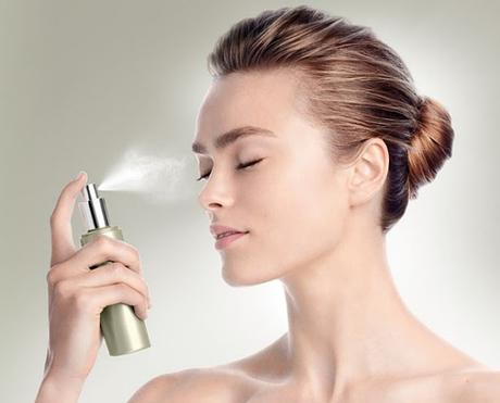 Donde Otros No Llegan Ultra Pure Solutions Facial Nano Sprays de M2 Beauté Actúa Donde Otros No Llegan Ultra Pure Solutions Facial Nano Sprays de M2 Beauté Actúa