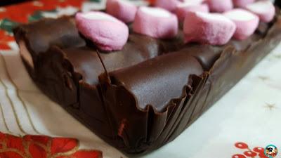 Turrón de chocolate y malvaviscos Turrón de chocolate y malvaviscos