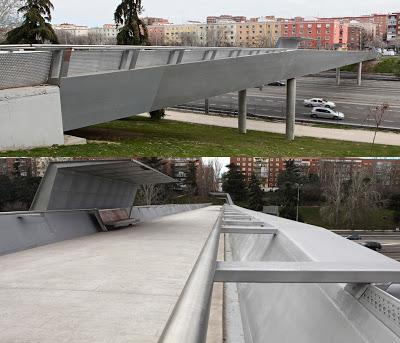 pasarela sobre la Avenida de la Paz