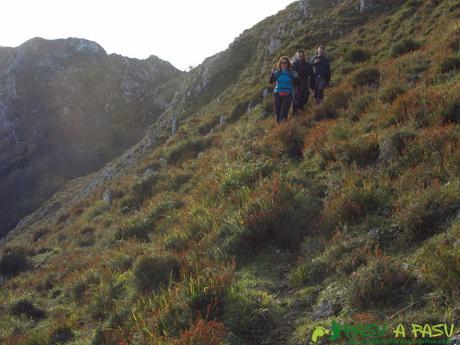 Ruta al TORRE y NIAÑU desde LA MATOSA Bajando a Barovena