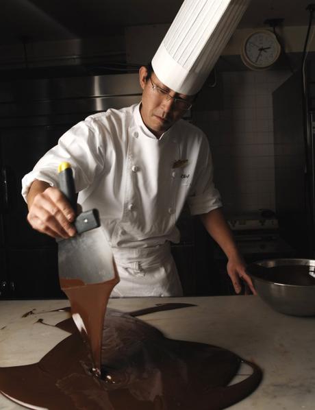 Increíbles zapatos hechos de chocolate realistic-chocolate-shoes3