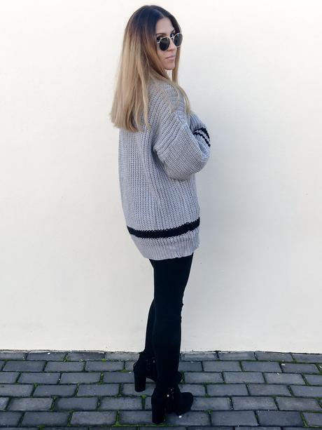 GREY SWEATER