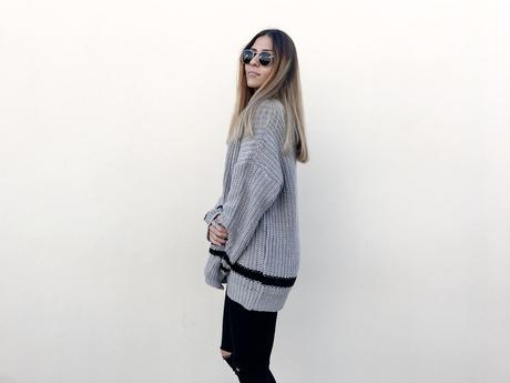 GREY SWEATER